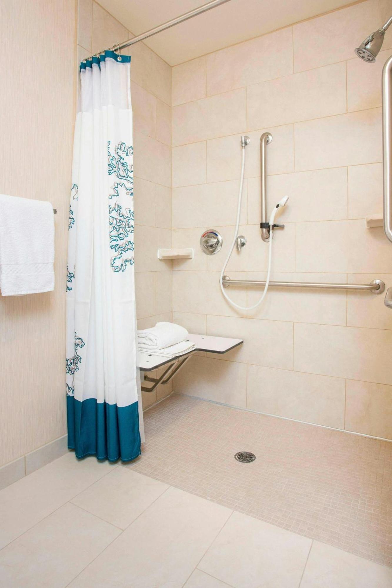 Residence Inn Топика Экстерьер фото