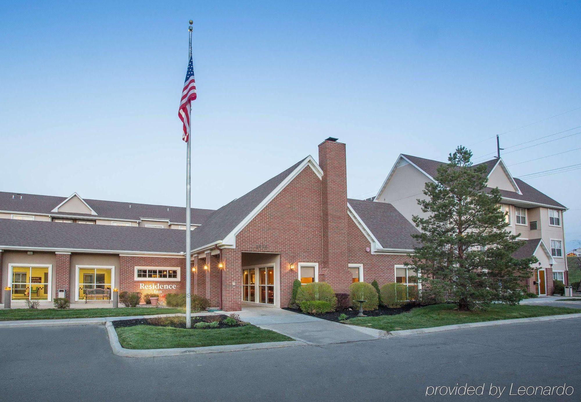 Residence Inn Топика Экстерьер фото
